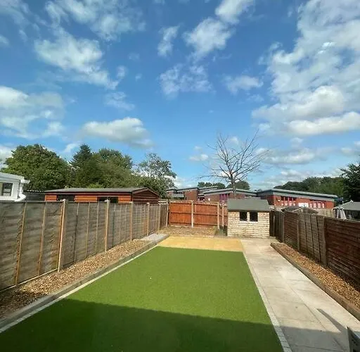 Lovely 4-Bed House In Fulwood, Preston Uk