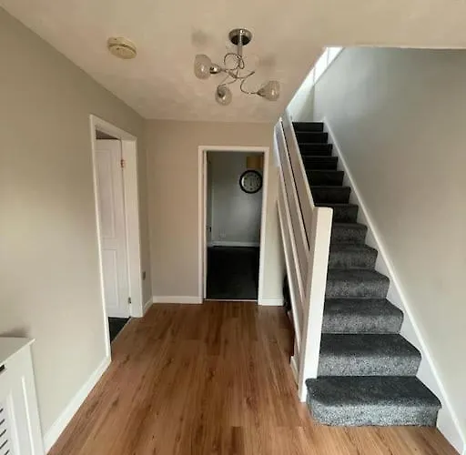 Lovely 4-Bed House In Fulwood, Preston Uk