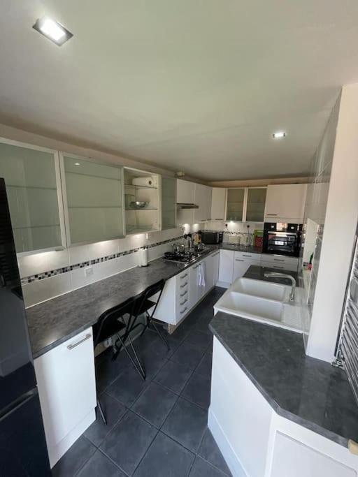 Lovely 4-bed House In Fulwood, Preston Uk
